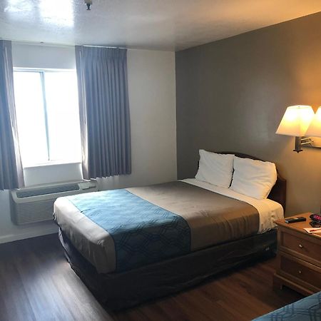 Ameri-Stay Inn & Suites Clearfield Exteriör bild