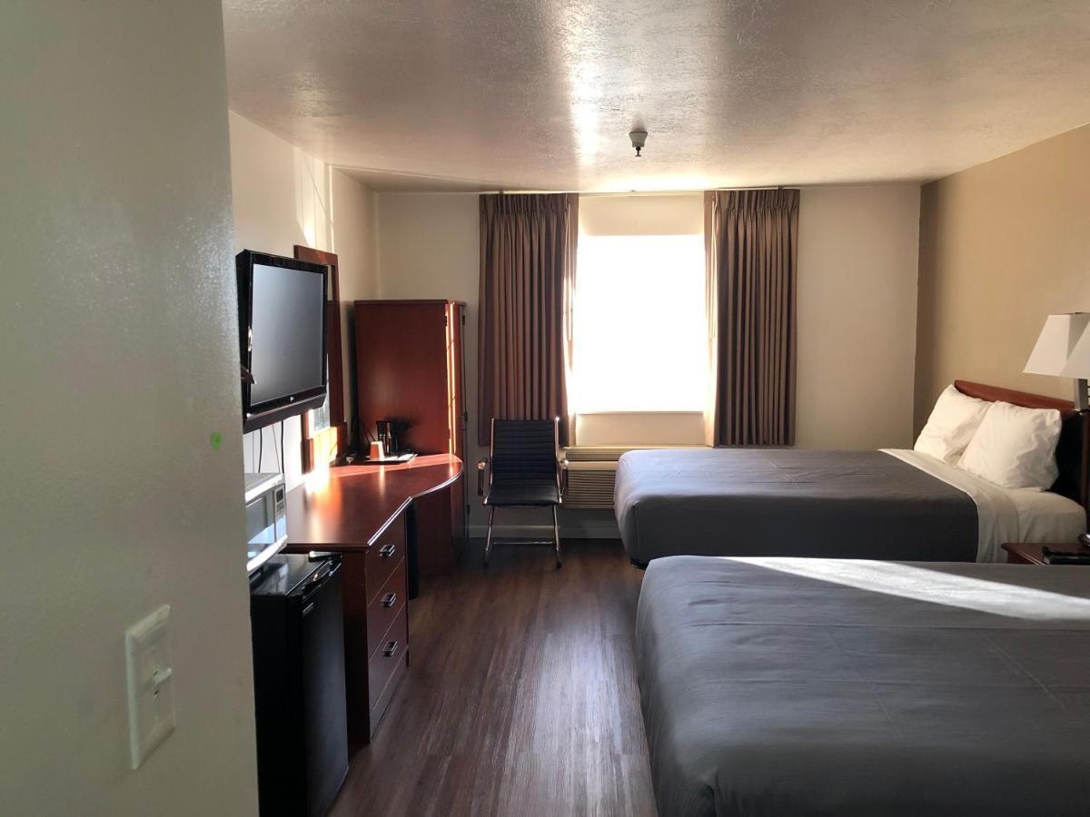Ameri-Stay Inn & Suites Clearfield Exteriör bild