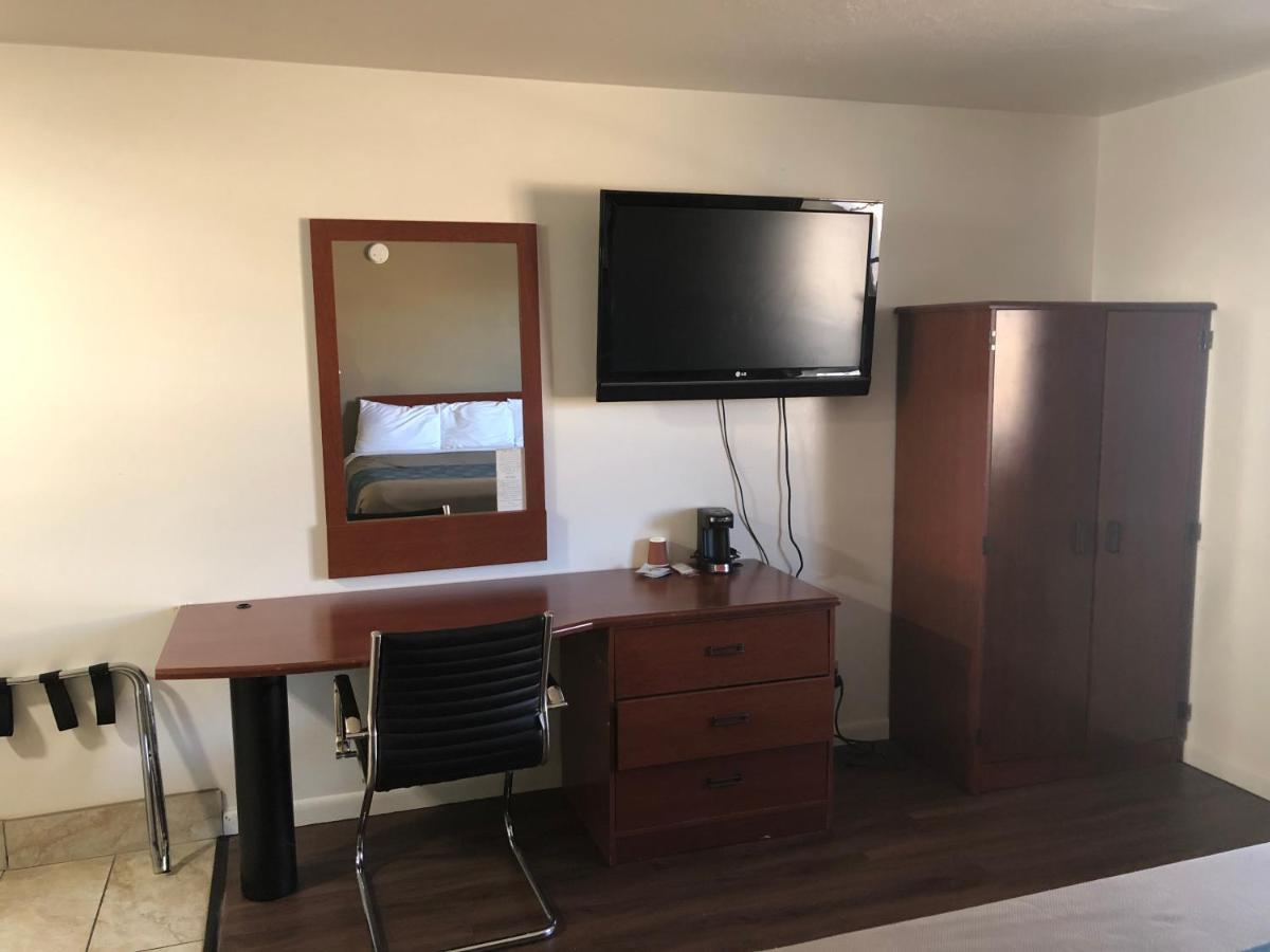 Ameri-Stay Inn & Suites Clearfield Exteriör bild
