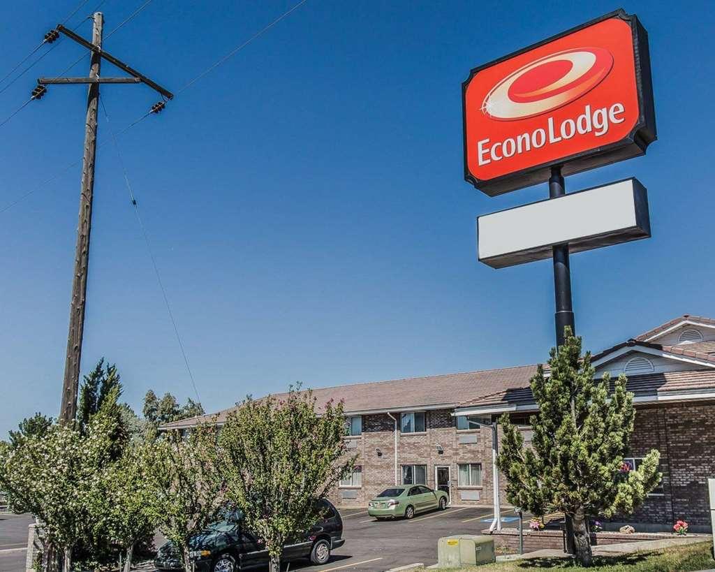 Ameri-Stay Inn & Suites Clearfield Exteriör bild