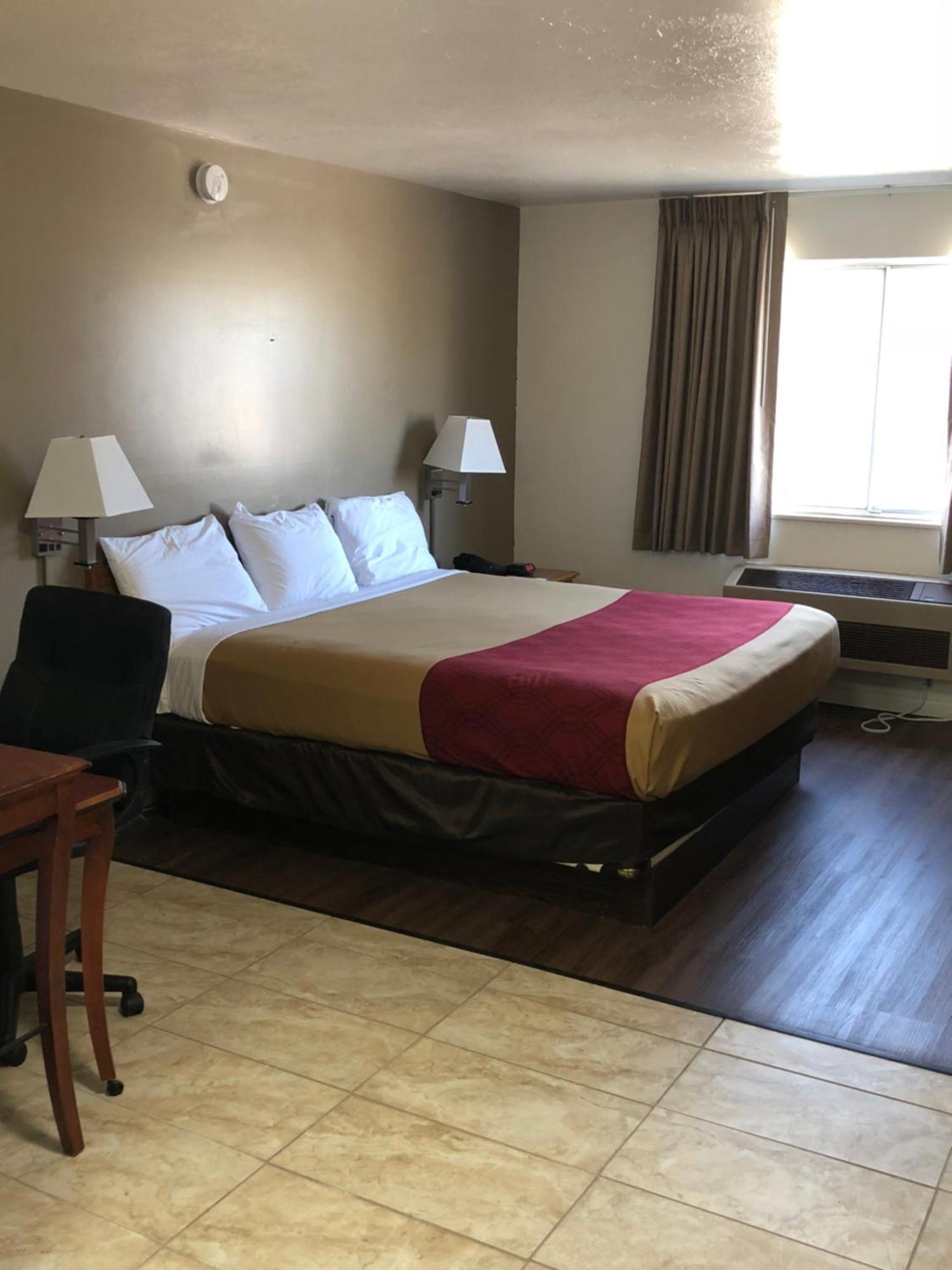 Ameri-Stay Inn & Suites Clearfield Exteriör bild